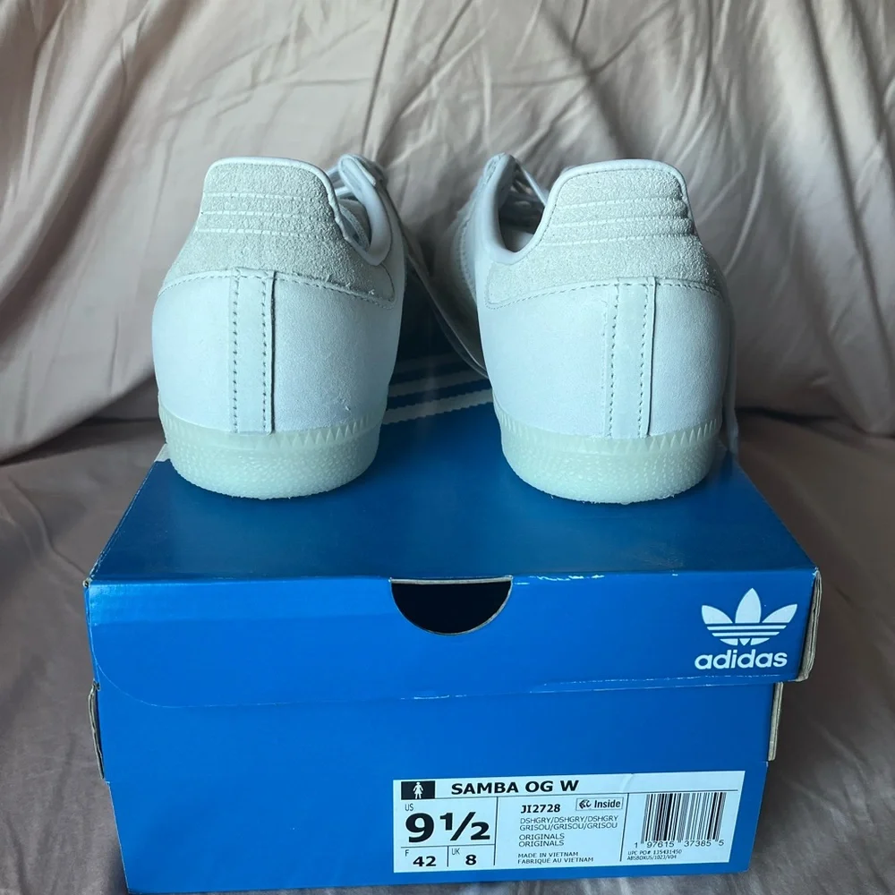 adidas Samba Men’s Sneakers in Off-White - Picture 4 of 8